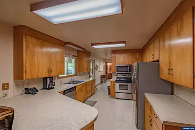 23547 Woods Creek Rd, Philomath, OR 97370 - Photo 10