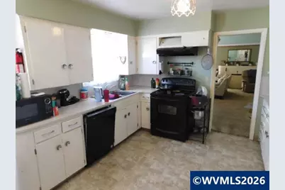1875 20th St NE, Salem, OR 97301 - Photo 8