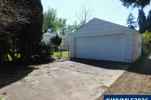 1875 20th St NE, Salem, OR 97301 - Photo 28