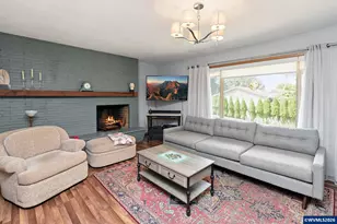 6890 Canyon St SE, Salem, OR 97317 - Photo 10