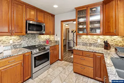 6890 Canyon St SE, Salem, OR 97317 - Photo 4