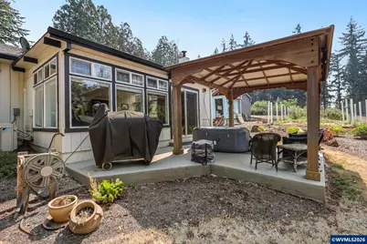 6890 Canyon St SE, Salem, OR 97317 - Photo 26