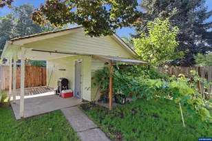 1890 Cottage St NE, Salem, OR 97301 - Photo 32