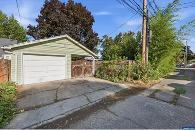 1890 Cottage St NE, Salem, OR 97301 - Photo 34