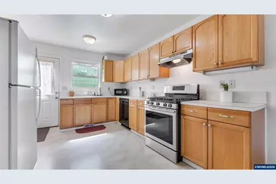 554 SW B Av, Corvallis, OR 97333 - Photo 8