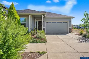 1429 S 10th St, Independence, OR 97351 - Photo 2
