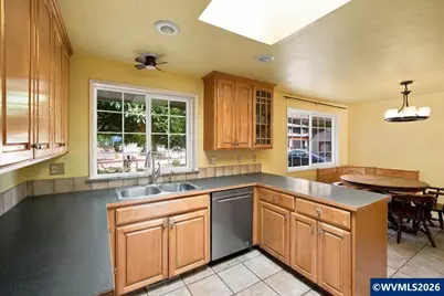 662 NW East Thornton Lake Dr, Albany, OR 97321 - Photo 14