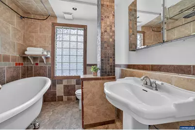 2275 Center St NE, Salem, OR 97301 - Photo 14