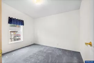 1100 SW 2nd Ave, Mill City, OR 97360 - Photo 26