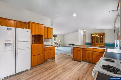 1100 SW 2nd Av, Mill City, OR 97360 - Photo 12