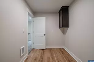 196 &amp 198 SE Lacreole Dr, Dallas, OR 97338 - Photo 40