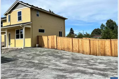 196 &amp; 198 SE Lacreole Dr, Dallas, OR 97338 - Photo 2