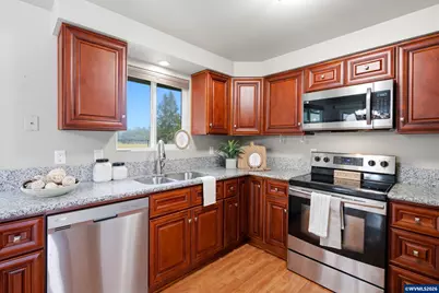 4888 13th Av NE, Keizer, OR 97303 - Photo 8