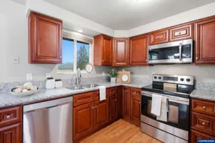 4888 13th Ave NE, Keizer, OR 97303 - Photo 8