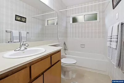 1853 Woodstock Cir NW, Salem, OR 97304 - Photo 14