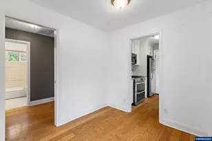 9525 N Hodge Ave, Portland, OR 97203 - Photo 8