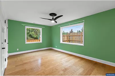 9525 N Hodge Av, Portland, OR 97203 - Photo 4