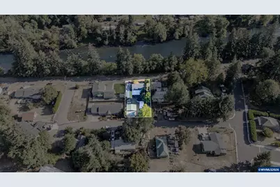 739 River Rd NW, Mill City, OR 97360 - Photo 2