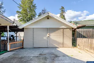 739 River Rd NW, Mill City, OR 97360 - Photo 18