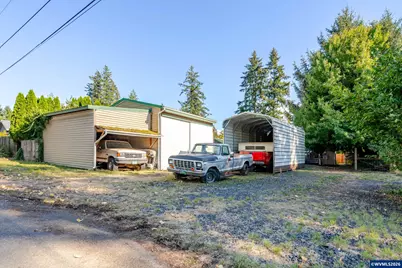 739 River Rd NW, Mill City, OR 97360 - Photo 16