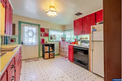 739 River Rd NW, Mill City, OR 97360 - Photo 6