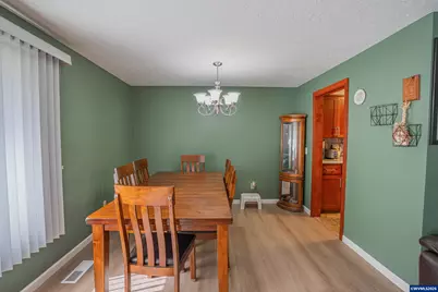 1365 Suntree Dr SE, Salem, OR 97302 - Photo 14