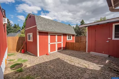 1365 Suntree Dr SE, Salem, OR 97302 - Photo 2