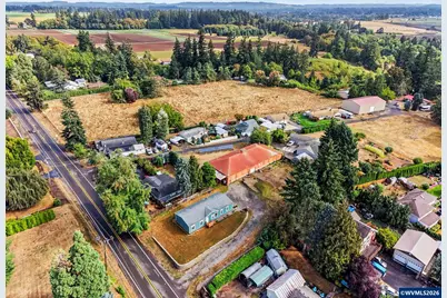 21966 Airport Rd NE, Aurora, OR 97002 - Photo 2