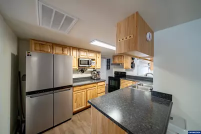 230 High St, Jefferson, OR 97352 - Photo 8