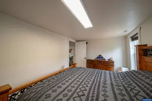 230 High St, Jefferson, OR 97352 - Photo 10
