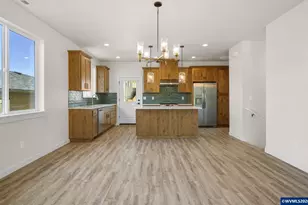 2049 NW Century Dr, Corvallis, OR 97330 - Photo 8