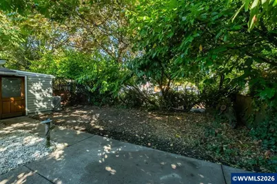 129 NW 11th St, Corvallis, OR 97330 - Photo 32