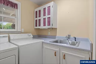 450 NW Ponderosa Ave, Corvallis, OR 97330 - Photo 26