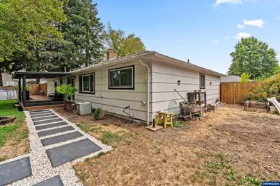 2593 Honeysuckle Wy NE, Salem, OR 97301 - Photo 28