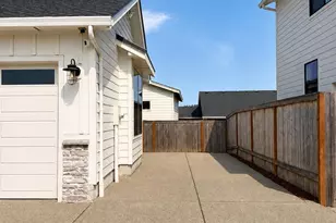2611 Riverstone Lp NE, Albany, OR 97321 - Photo 20