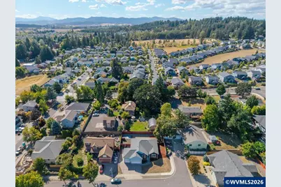2662 NW Oak Glen St, Albany, OR 97321 - Photo 6