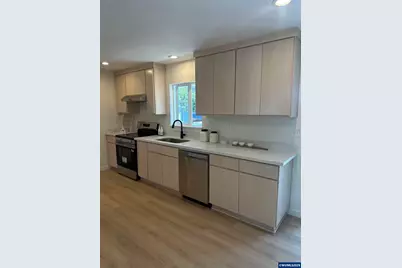 871 Bieber St NE, Salem, OR 97301 - Photo 8