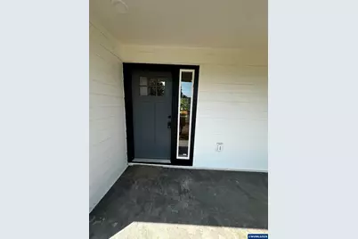 871 Bieber St NE, Salem, OR 97301 - Photo 2