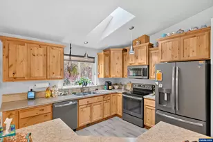 7235 Sarah Ln S, Salem, OR 97306 - Photo 16