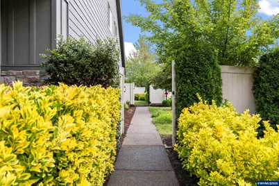641 Troon Av, Woodburn, OR 97071 - Photo 38