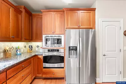 641 Troon Av, Woodburn, OR 97071 - Photo 10