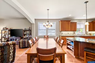 641 Troon Ave, Woodburn, OR 97071 - Photo 12