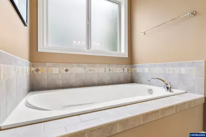 641 Troon Av, Woodburn, OR 97071 - Photo 22