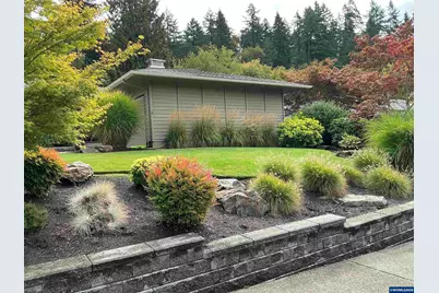 3588 Dogwood Dr S, Salem, OR 97302 - Photo 2