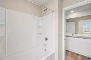 4889 Navigation Ave NE, Salem, OR 97305 - Photo 36