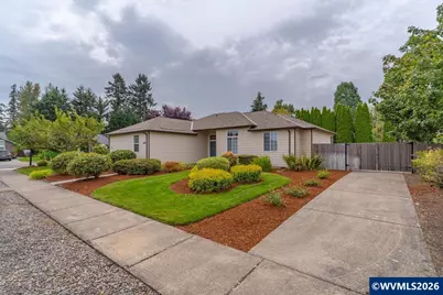 645 N 12th Av, Stayton, OR 97383 - Photo 2
