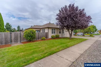 645 N 12th Av, Stayton, OR 97383 - Photo 4