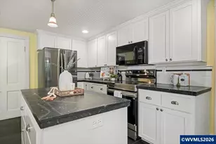 244 NW 8th St, Corvallis, OR 97330 - Photo 10