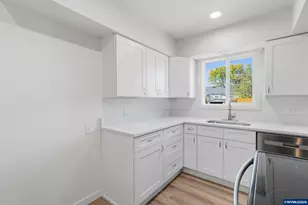 1059 15th Av SW, Albany, OR 97321 - Photo 12