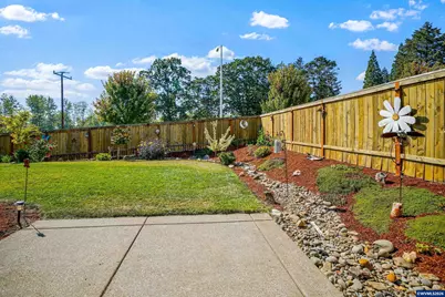 469 NW Crater Lake Dr, Dallas, OR 97338 - Photo 46